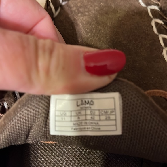 Lamo women’s slippers never worn size 11- excellent condition! Perfect! - Picture 3 of 6